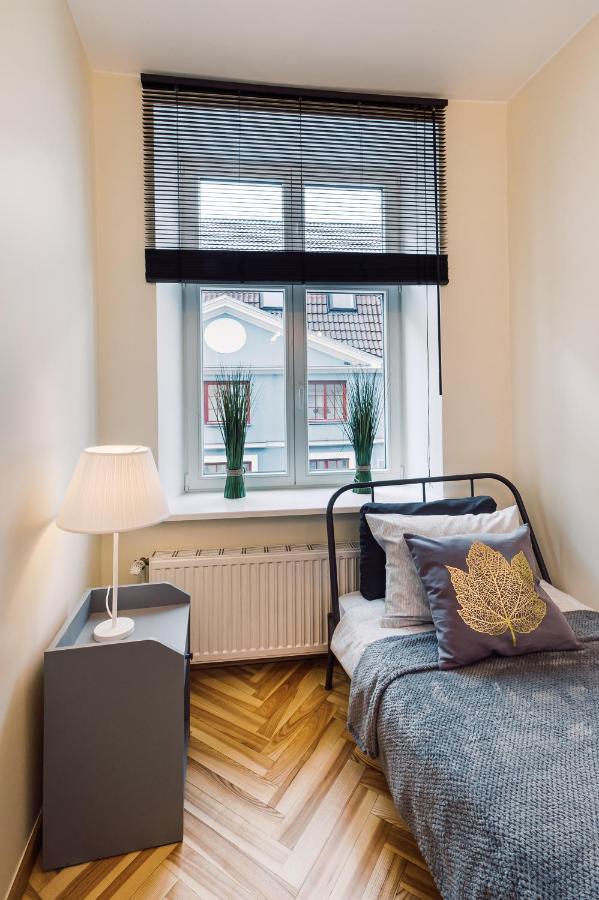Elvis Apartment/11 Beds/6 Bedrooms/Riga Old Town Exterior photo